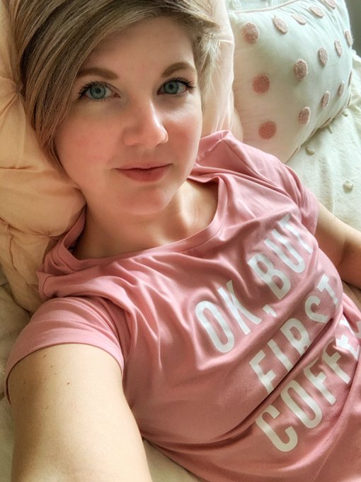 Good morning!   Want to call in sick and snuggle? https://t.co/VnUCkIZEEI<a href="/tag/tgif"class="tags"><span>#tgif</span></a>