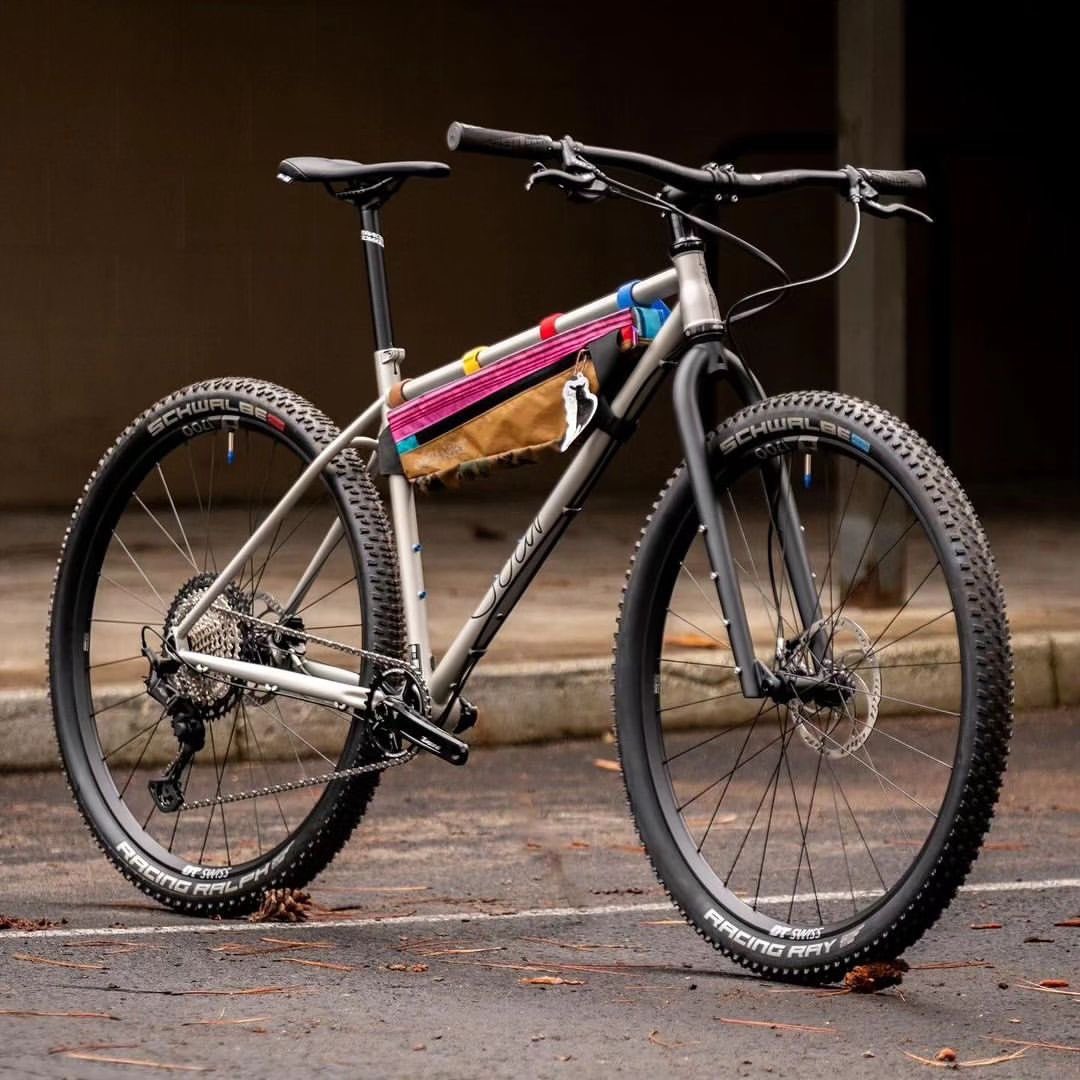 steelisrealmtb's tweet photo. Looking for some fitness inspo for the new year new you? Well look no further and enjoy some pastaπ A whole party of pasta π₯³ππ
#steelisreal #steelisrealmtb #steelhardtail #hardtail #xcMTB #singlespeed #mountainbike #mountainbiking #MTB #downcountry #bicycle #riding #sourbikes https://t.co/zjYAy6U1XR