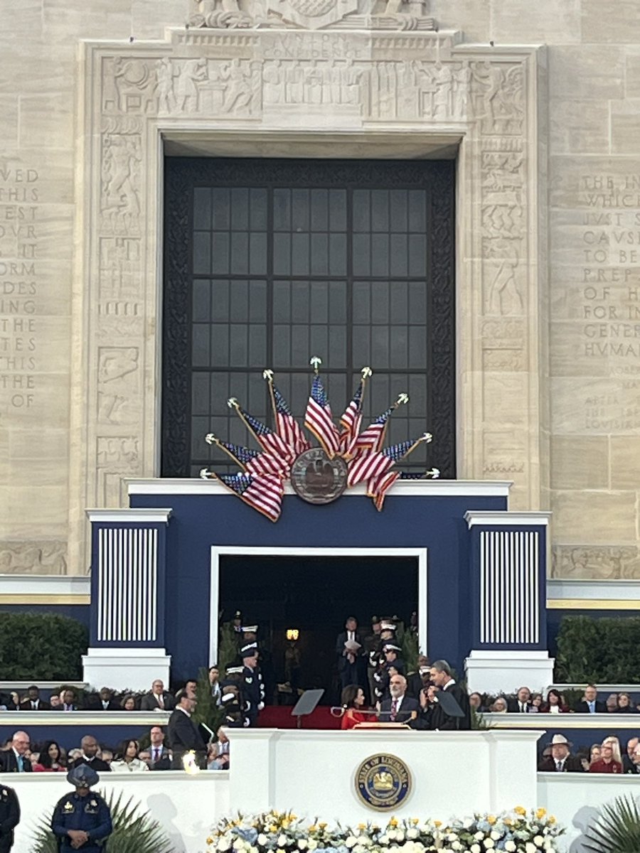 CamilleConaway's tweet photo. A beautiful evening. Congrats to all!! #lagov @JeffLandry @MikeStrain4LA @NancyLandry @BillyNungesser @LizMurrill12 @LATreasury #bestdates❤️ https://t.co/28doi6ZgBw