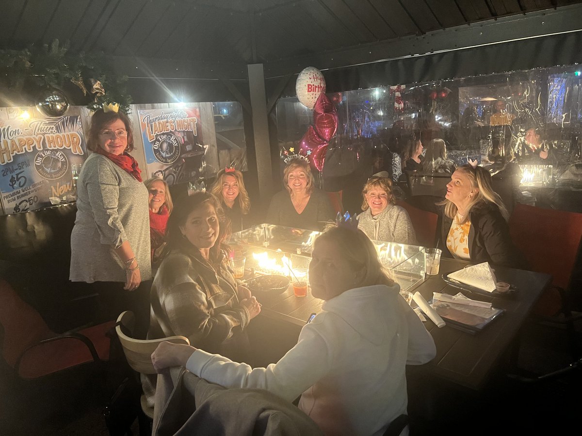 OnTheBaycustoms's tweet photo. Stop in for a tasty meal under one of our private heated gazebos with fire tables and heat lamps for a wonderful winter dining experience OR indoors if you prefer...
#restaurants #newbaltimore #Michigan  #outdoordining #igloo #letitsnow #seafood https://t.co/ZLBXtNNXfm