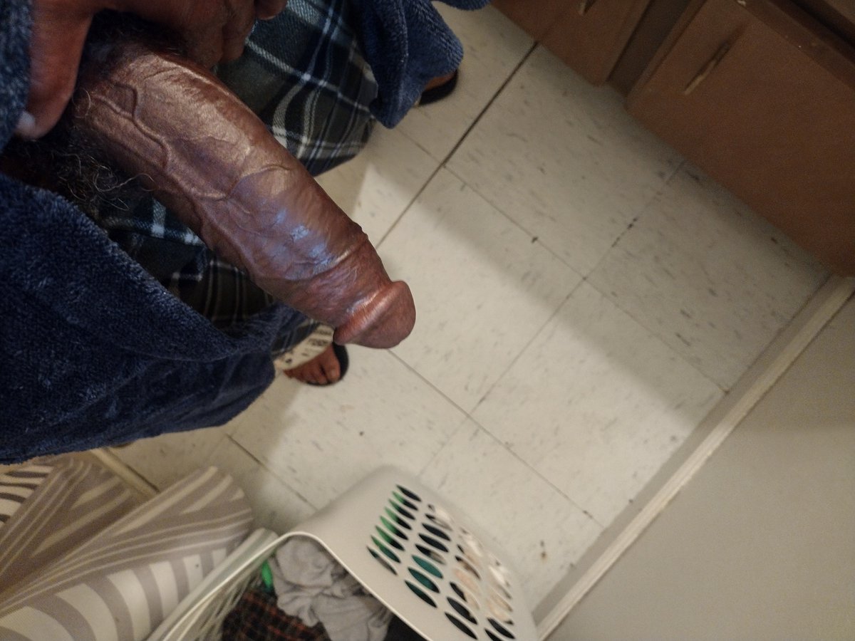 BobbyHadle66864's tweet photo. @AmateurMilfs3 Magnificent n this cock is a perfect match for u https://t.co/8WHtxGoP50