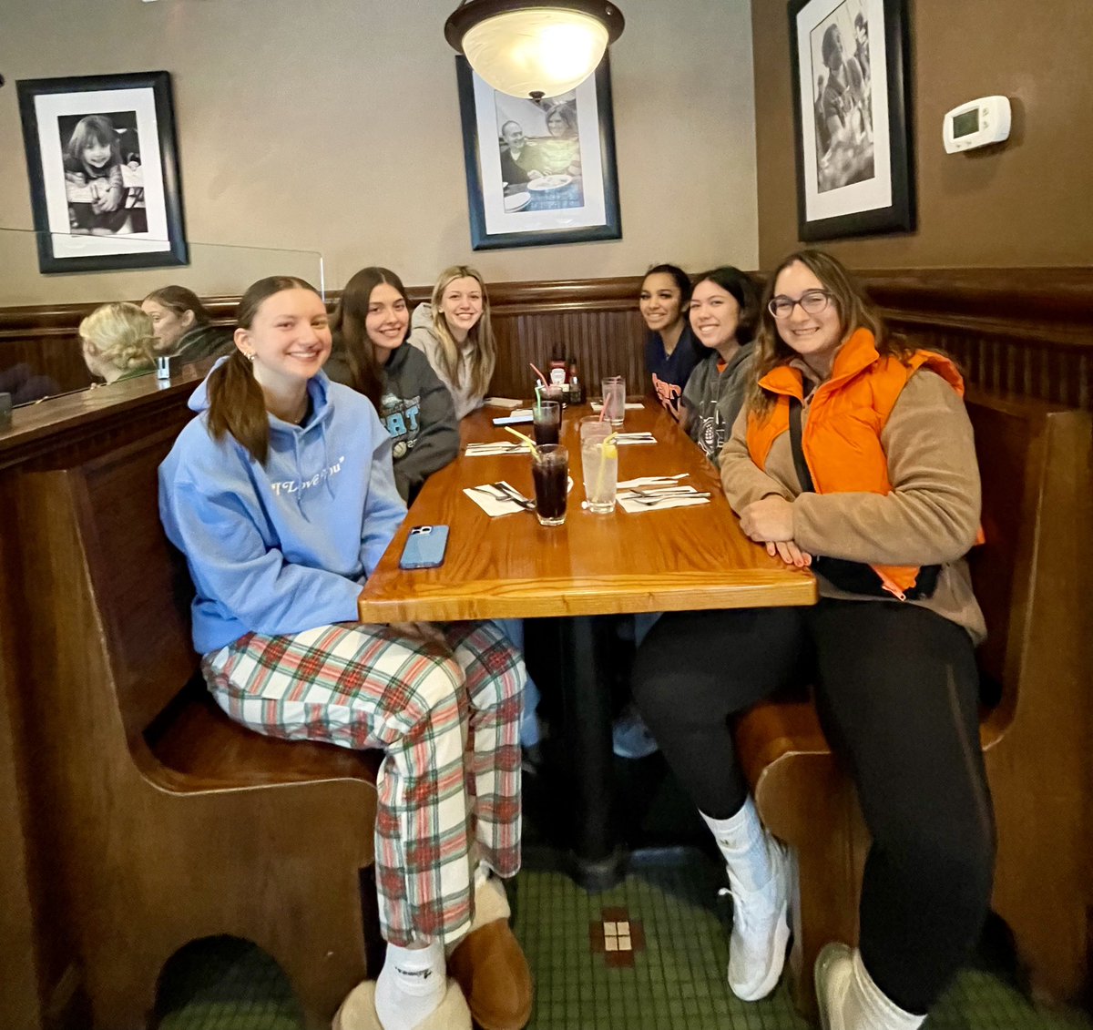 _teamECV's tweet photo. 17.1 N Paonessa had team brunch at Yours Truly yesterday before practice! #teamECV #LOVB #TeamBonding https://t.co/otOxB95VQH