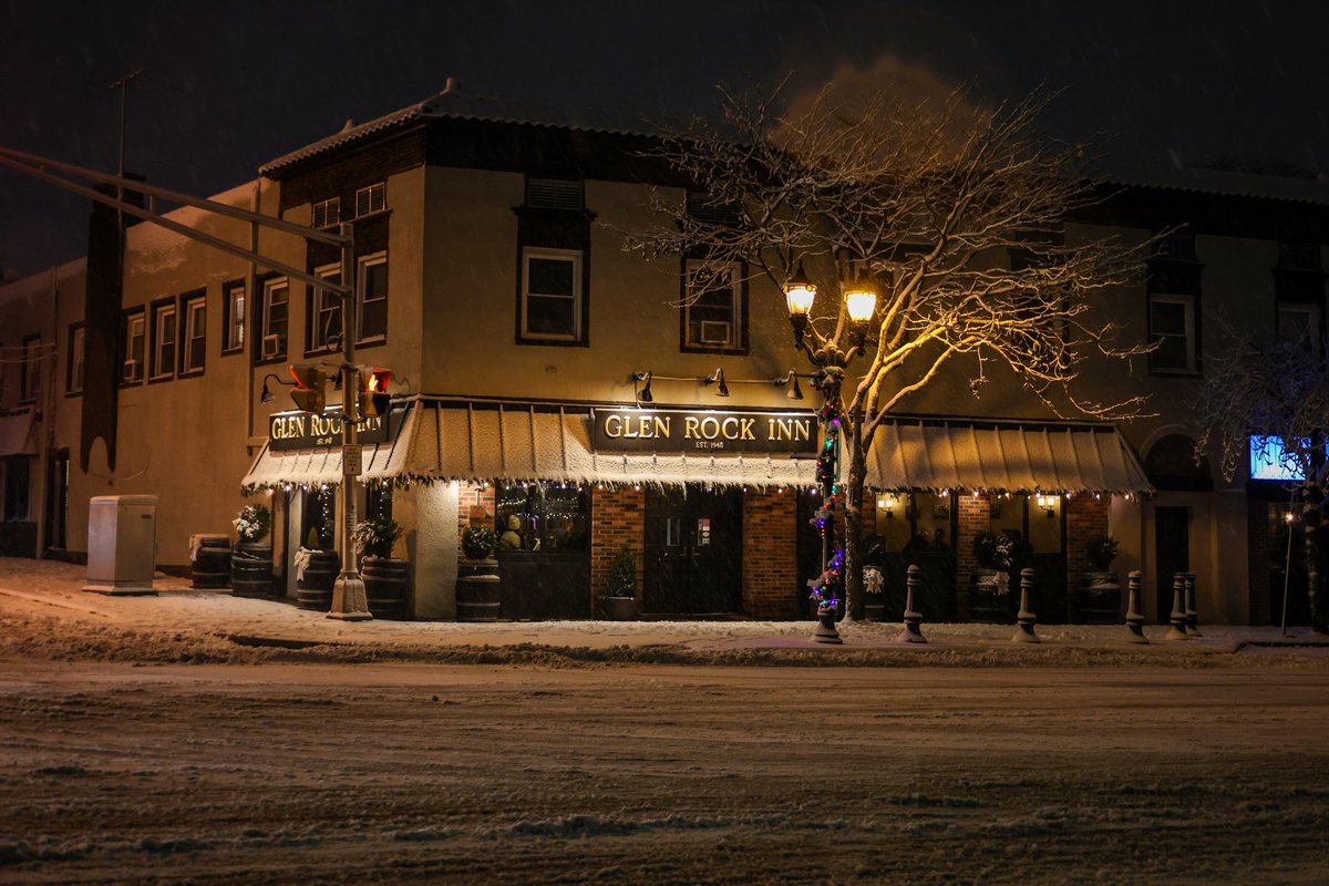 #glenrockinn #glenrock #snow #winterstorm #bergencounty #pub #tavern #pretty #beautiful #winter #northjersey