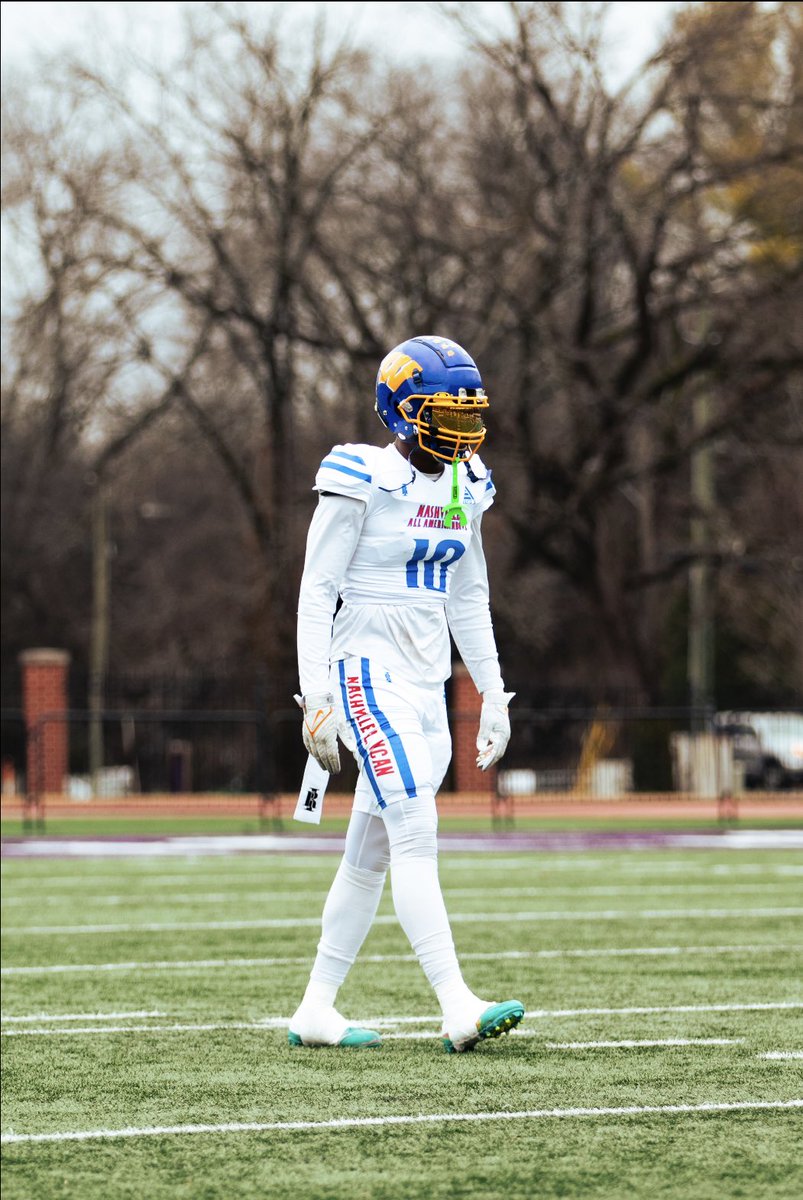 Cam3davis's tweet photo. Felt good coming down from FS this weekend 😈#dangerous #Headhunting #BamBamCam
@CSmithScout @BetterBalanceS1 @901Phenom @USATOP100dotorg @PrepRedzoneTN @NashvilleAABowl @d1highlights https://t.co/sx8rCgr5Da