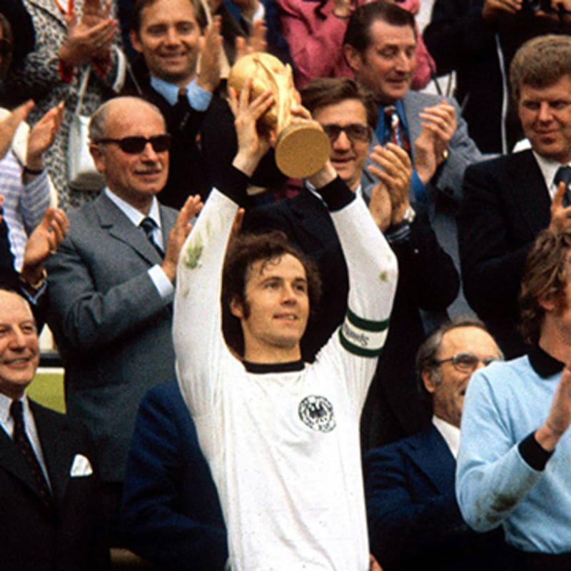 TotalFootball's tweet photo. Germany and Bayern Munich legend Franz Beckenbauer (Der Kaiser) has passed away at the age of 78.

RIP 🖤👑 https://t.co/MZtj3nKXnu