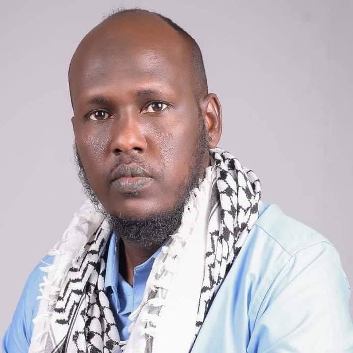 XasanGacaliye's tweet photo. Qofku waa la xiri karaa, wana la dili karaa. Laakiin aragti lama xiro karo, mana la dili karo. Si deg-deg ah ha loo sii daayo #wariye #Cabdimaalik Muuse #Coldoon iyo inta kale xiran.
#FreeColdoon, #FreeOldon.

https://t.co/F7UjEhoERM https://t.co/VdAjtaZGjc
