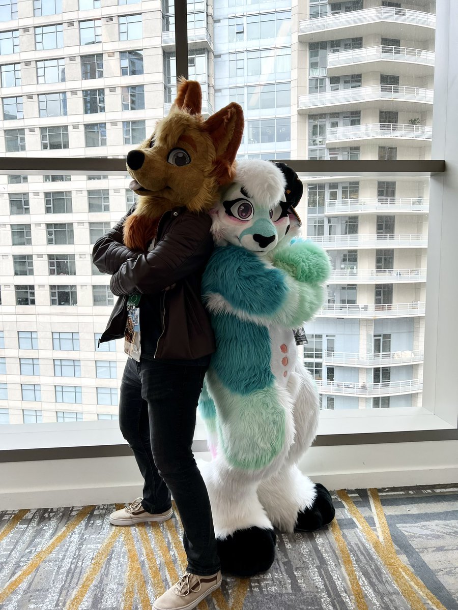 ANW2024 was great! I had so much fun running around in suit and hanging with my friends. Cant wait to see you guys again! Hopefully soon! 🎷🧡🎷
#anthronw6 #fursuit #fursuiter #furry