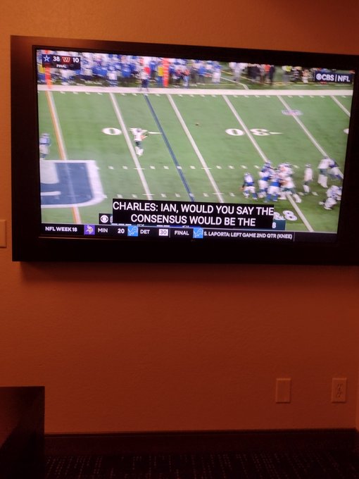 The view from his room yesterday. I really enjoy watching sports when I dominate dudes. https://t.co
