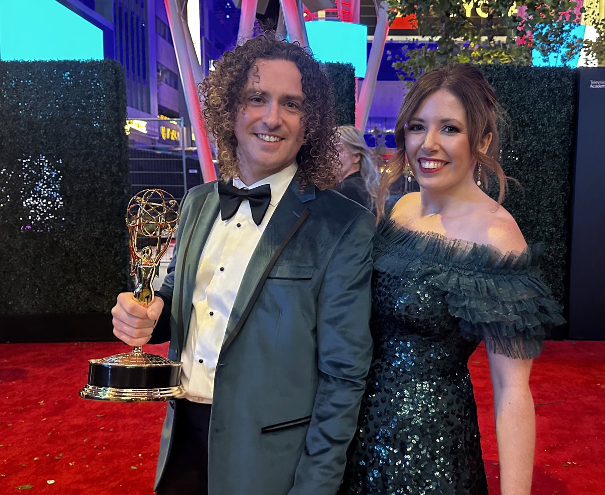 Curls on Camera tweet media