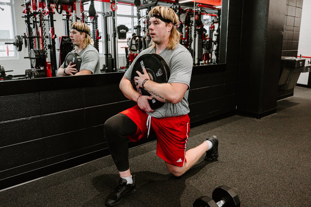 dawsonjaramillo's tweet photo. New year new knee. Thankful to be back. Happy #MulletMonday and Go Pack! https://t.co/4tUUjd2o0c
