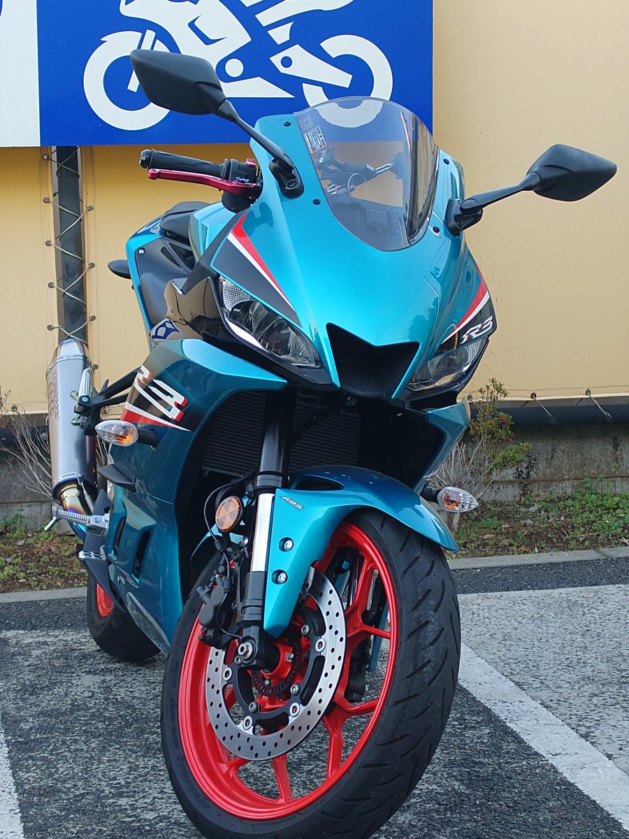 LANCER3S's tweet photo. 名前：セブン
住み：埼玉
愛車：YZF-R3　クラウンアスリート
好き：ツーリング　ドライブ　アニメ　漫画　ゲーム
　　　音楽鑑賞　サッカー観戦
嫌い：雨　渋滞　高圧的な人
一言：男女年齢関係なく仲良くしてくれると嬉しいです

#バイク乗りとして軽く自己紹介
#車乗りとして軽く自己紹介 https://t.co/EvijBLz9iU