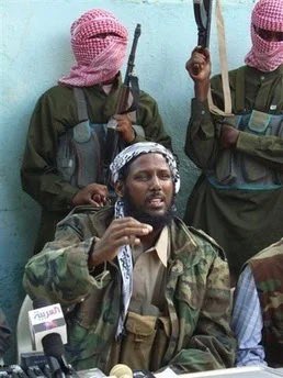 Unbelievable! How is it legal for a former terrorist like Mukhtaar Robow, responsible for thousands of lives lost, to become a minister in Somalia? Government and terrorism working together? This is beyond questionable.

 #Somalia #GovernmentFail #MukhtaarRobow