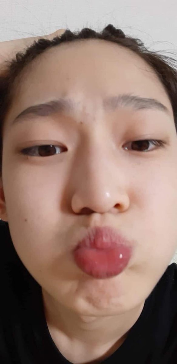 😗