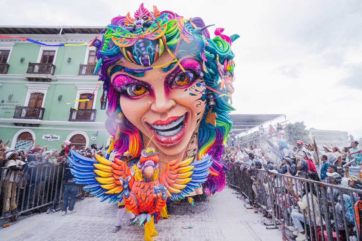 sebastianmaya23's tweet photo. - Carroza A: son transportadas por un transporte de mayor tamaño.

Aclaración: Este año, se incorporaron los términos Carroza A y Carroza B siendo algo novedoso para el carnaval. Sucede que la que ahora es Carroza B, antes era No Motorizada y era llevada a pie. https://t.co/Xg1v3ZISuG