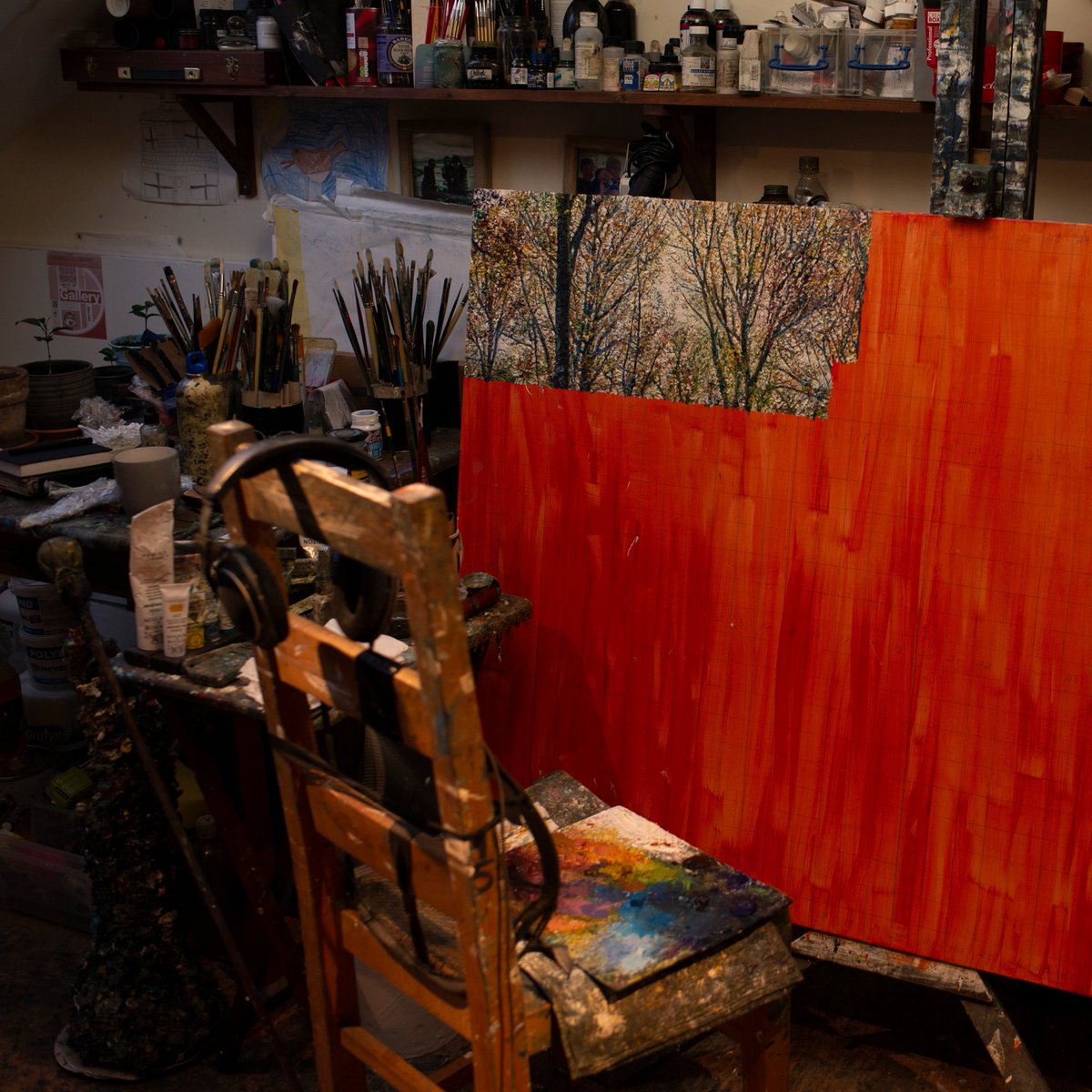 New years resolution.. tidy studio properly before getting stuck into the next painting.... did I stick to it,  🤣🤣