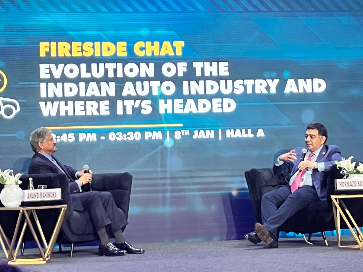 adeshwar_a's tweet photo. Amazing fireside chat @anandmahindra and @hormazdsorabjee!! It was one inspiring and exhilarating session that we had today at @tngim 

@anandmahindra ji, please do visit Tamil Nadu more often, we are all here to support you!!🙏🙏

Pity to have missed taking a pic with you two😕 https://t.co/MlZHYJZmXC