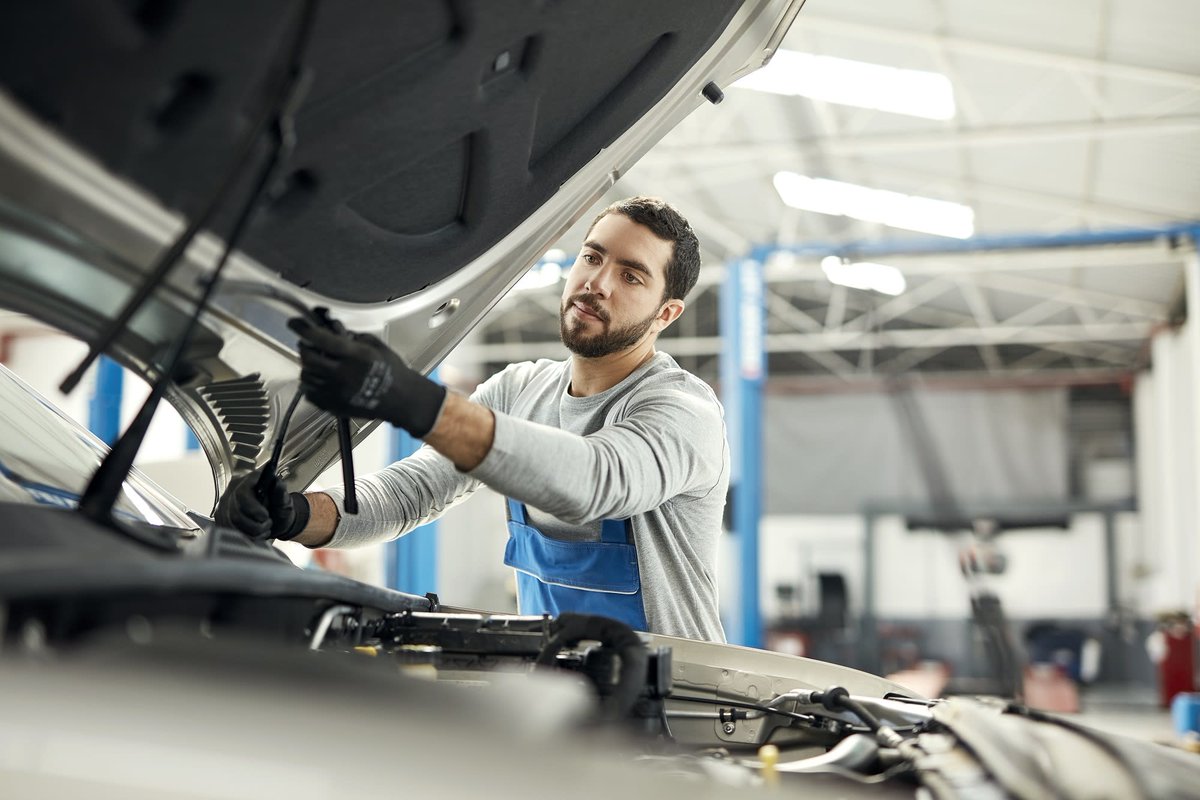 Book your next service appointment with our convenient online booking tool. Simply enter your details, choose your appointment and select a time and date that works for you: rptn.co/ZAoAi_ffA-B

Vehicle shown is not UK specification and features optional extras.