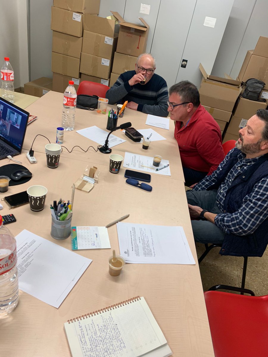 grecarval_'s tweet photo. 🔋¡¡Hoy hemos vuelto a la rutina con las pilas cargadas!!
Hemos hecho la primera reunión de Junta del 2024 para seguir planteando proyectos 👏👏
#grecarval #agremiados #juntadirectiva #junta #reunion #propositos #proyectos #juntos #femgremi #femgremifemofici https://t.co/XRutRmYc8k