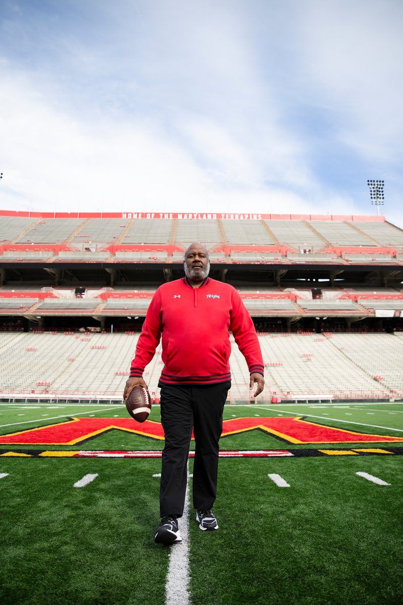 washingtonian's tweet photo. βοΈ Michael Locksley βοΈ
Head football coach @TerpsFootball, @UofMaryland
https://t.co/zk6WNo4U7Q https://t.co/vY55VflSa3