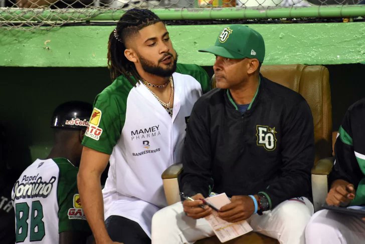 marcosmoralesf3's tweet photo. El manager Fernando Tatis (Padre) está haciendo la diligencia a los Padres de San Diego, quiere una extensión de permiso sobre Fernando Tatis Jr, para que juegue en la Serie Final 2023-2024.🙏🏽🙏🏽🙏🏽🙏🏽🙏🏽🙏🏽
#abrillar.💚⭐️🐘 https://t.co/gqTXgTofZH