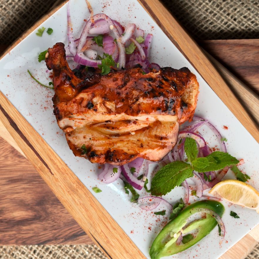 SavoyResIndoPak's tweet photo. Indulge in something spicy to tantalize your tastebuds. Let the flavors perform! 🔥🔥 

Call us at 281-568-6772⠀| https://t.co/GvEmotO1yL https://t.co/6r3fx4G22k