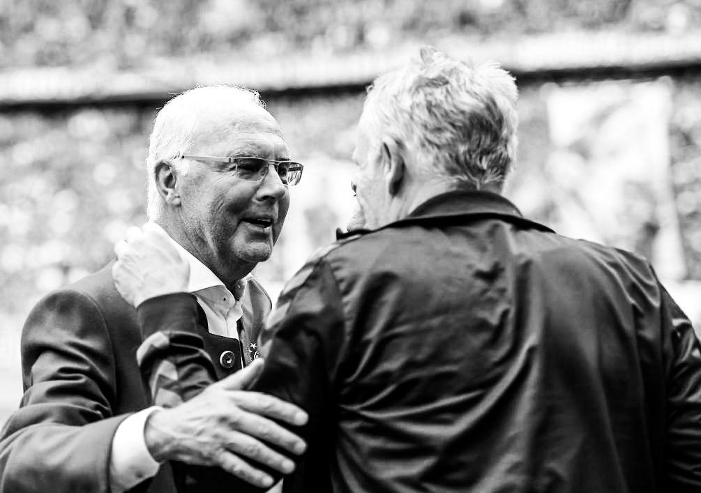scfreiburg's tweet photo. Mit Franz Beckenbauer verliert der Fußball eine seiner größten und prägendsten Figuren aller Zeiten. Unsere Gedanken sind bei der Familie und seinen Freunden. 

Ruhe in Frieden, Franz Beckenbauer 🕯️ https://t.co/Cmt0Ek9v3d