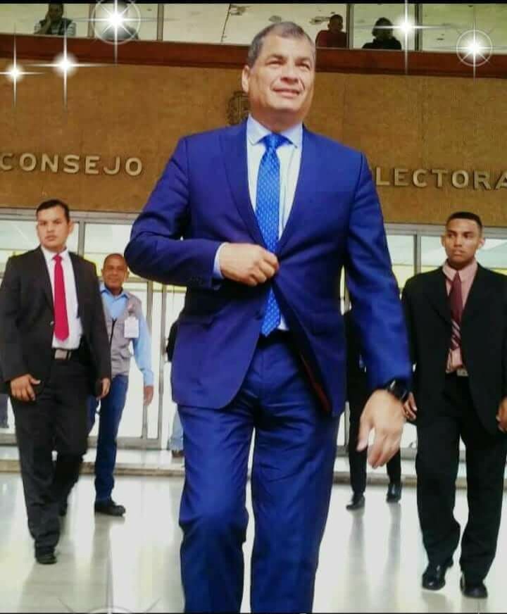 Azul2Rc's tweet photo. El mejor presidente de la historia, aunque te duela SUFRIDOR 😉 https://t.co/acbFzpCjce