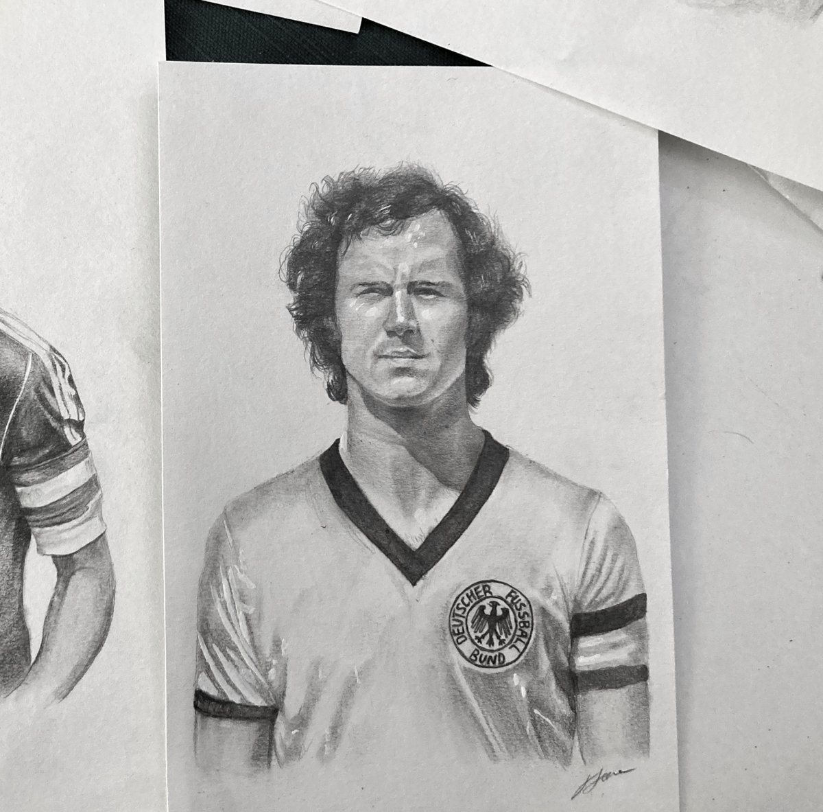 I had the honour of drawing a small portrait of Franz Beckenbauer as part of a 'greatest of all time' book series.
Even though I never watched him play, just the drawing conveyed to me some of the strength and attitude of this great man and footballer. 
R.I.P Franz Beckenbauer🫡