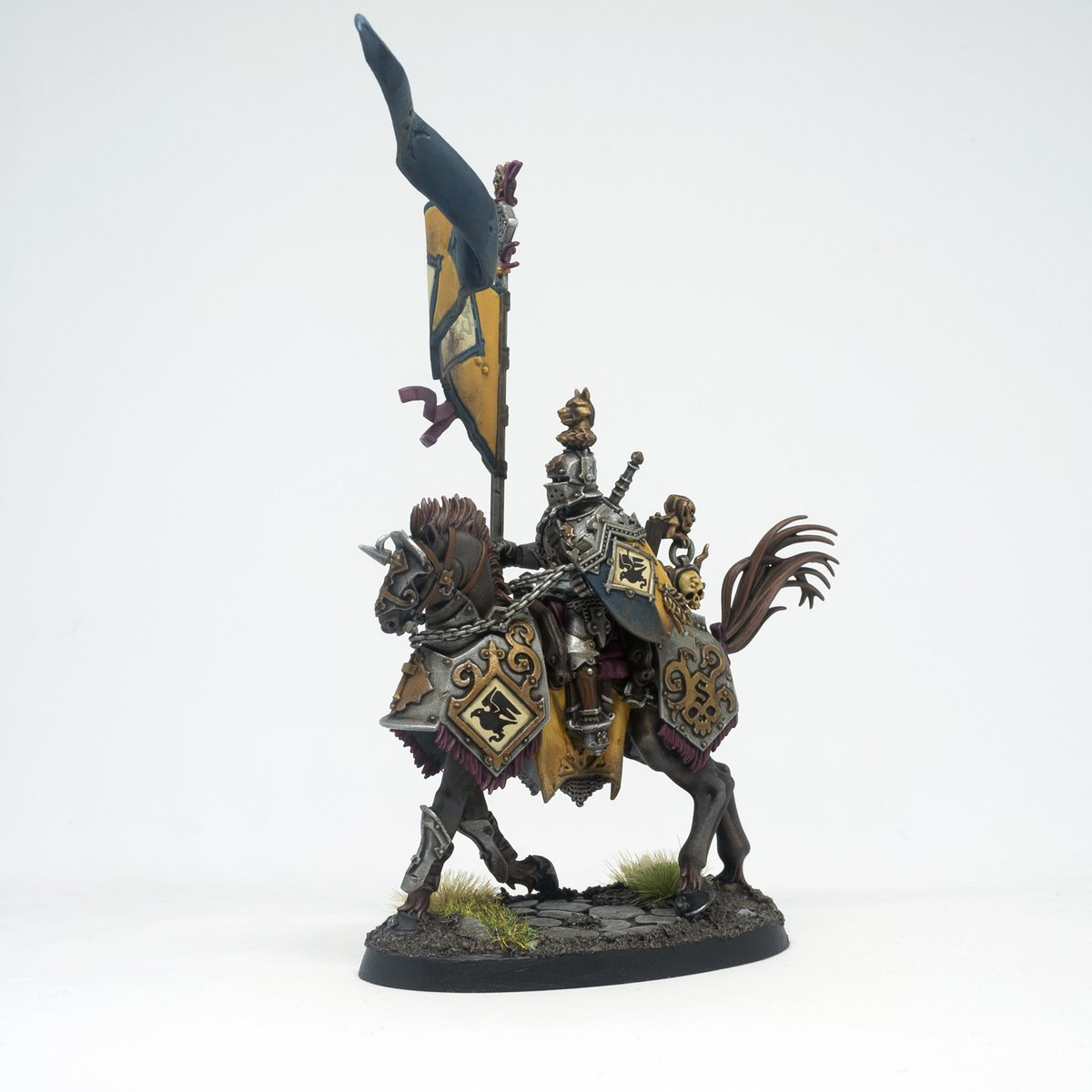 SuperCocojango's tweet photo. Freeguild Cavalier
#ageofsigmar #aos #citiesofsigmar #cos #warhammer #paintingwarhammer #warmongers #warhammercommunity #wargaming https://t.co/z1542ADSbF