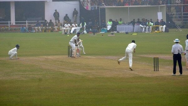 shuttlerAS's tweet photo. Chaos erupted at Moin-ul-Haq Stadium in Patna on Friday, after two teams claiming to be Bihar's Ranji Trophy squad reached the stadium for a match against Mumbai.

Ranji Trophy match delayed after two teams from Bihar turn up for game against Mumbai
#bihar #RanjiTrophy2024 https://t.co/8XfELH1Rl8