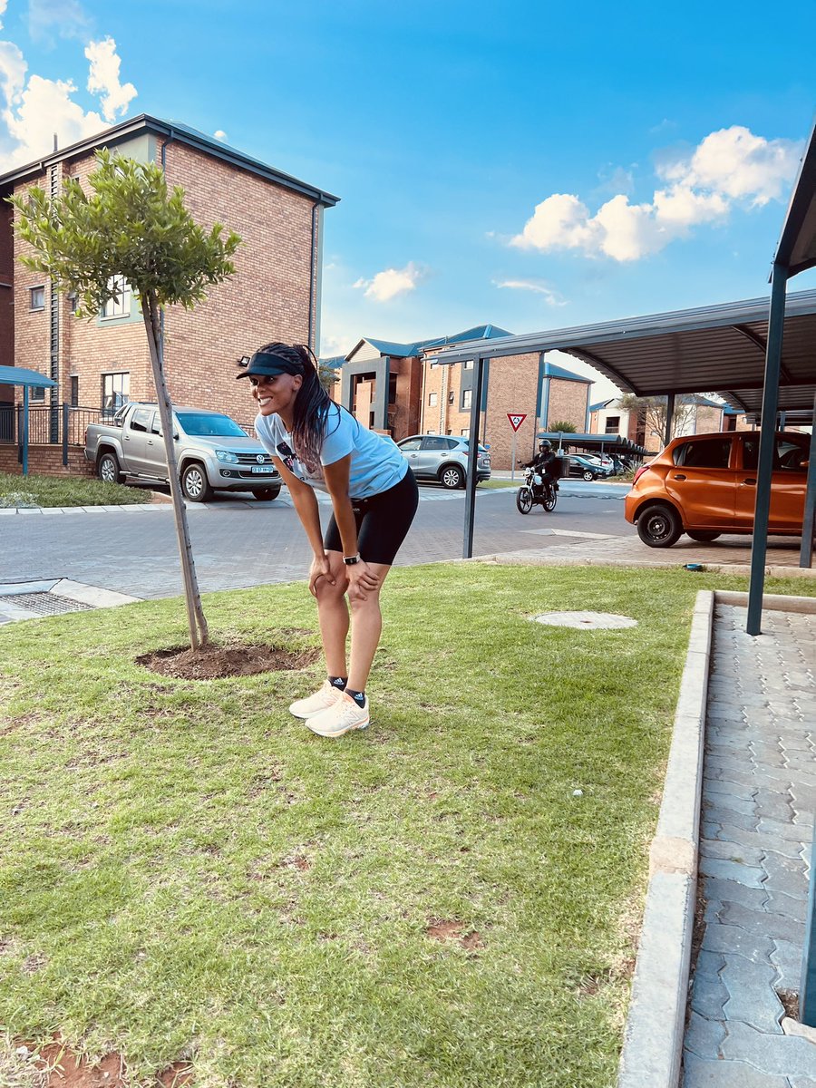 maponya_mantsha's tweet photo. I've been feeling anxious anticipating my afternoon run, it’s been 2 weeks of absolute BS 🤣 day 1 of what’s about to be an amazing running season 🙌🏾
Compliments 🥂 #NeverSkipMondayRWSAC #RunningWithSoleAC #BudgetInsurancexRunningWithSoleAC #IPaintedMyRun #FetchYourBody2024 https://t.co/9H5SkzBWZI