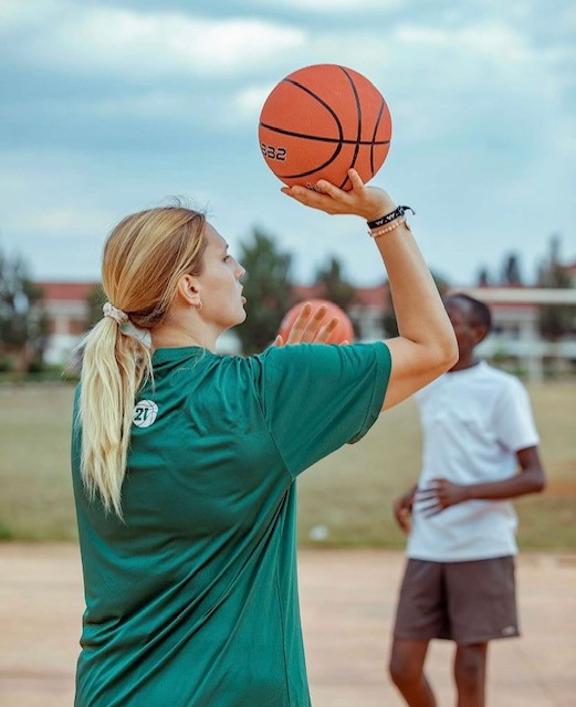 TheFCATeam's tweet photo. “God gave me a second chance, really a third chance, to finally get it right to play for Him.” - Diane Hurst

#fca247 #TeamFCA #GlorytoGod

Read Diane Hurst's full story 📰: https://t.co/1Vc5GxumKG https://t.co/U3yzoRR1jj