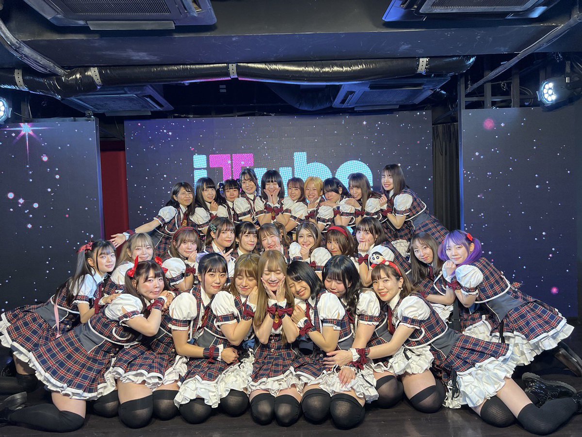 miri_bsp's tweet photo. #iTubeStudio 閉店
旧AKIHABARAバックステージpass
から長年お世話になりました！

約6年3ヶ月暖かい居場所を
沢山の出会い、素敵な経験を
本当にありがとうございました💛

特に今日は1日色んな出来事を思い出して、先輩方やPさんが作ったバクステで過ごせて幸せを噛み締めました✨

みんな大好き💛 https://t.co/cxoYsqYepM