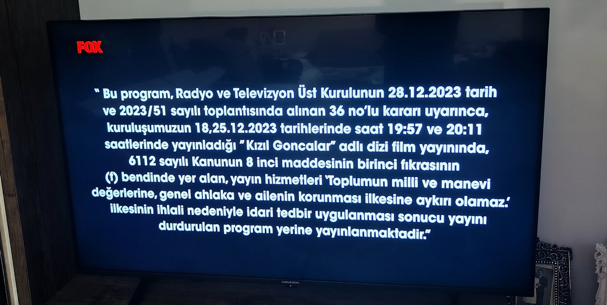 Tam olarak dizinin hangi kısmı zorunuza gitti 🙄
Matematik sahnesindeki kızın tabulari yerle bir eden konuşması mı yoksa her detayda Atatürk’ün anılması mı?

#kızılgoncalar