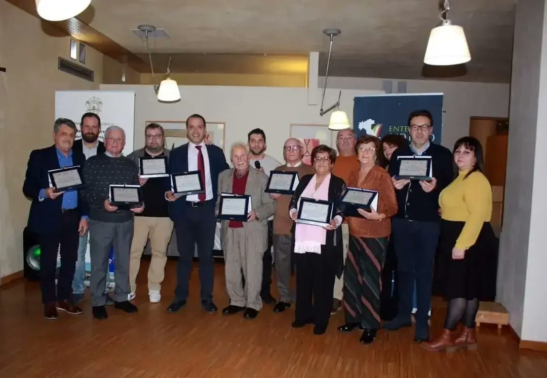 prolocobas's tweet image. Importante cerimonia celebrativa presso il GRAND HOTEL GARDEN a #Barile promossa dalla #ProLoco per la consegna delle Benemerenze ai Presidenti emeriti #ProLocoBarile Aps fondata nel 1966 tra le più longeve  della #Lucania ❤️
#prolocobasiliacata 🇮🇹