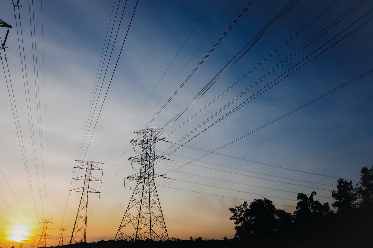 CLSRightofWay's tweet photo. With expertise in relocating power lines underground, we minimize outages, reduce maintenance, and boost safety. Explore our tailored land solutions and smart technology for #FireHardening: https://t.co/g4pvrg525z. #Undergrounding #Utilities #RightOfWay #CLSLiNK #CLScompanies https://t.co/neyxjDqmLo