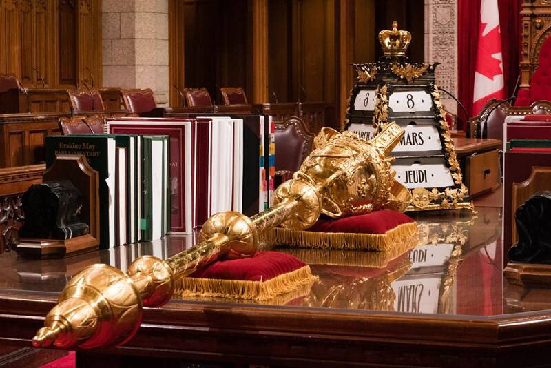 The ceremonial mace represents The King in Canada’s Parliament & provincial legislatures. The Senate’s mace is the oldest, while Nunavut’s is the youngest (1999) & Ontario’s first mace was stolen by invading American soldiers during the War of 1812.🍁 #cdnpoli #cdncrown #cdnhist