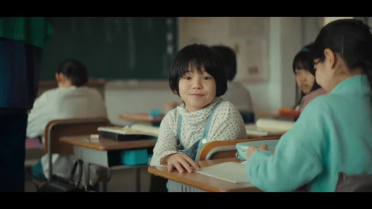 dohyunpill's tweet photo. // monster (2023) spoiler

i think at first, minato was jus curious abt yori, glancing at him in class, then it turned to hanging out after class, building their own safe space, &amp; next thing minato knows his eyes are suddenly fixated on yori and hes the only person he sees https://t.co/fFGLid3x1g