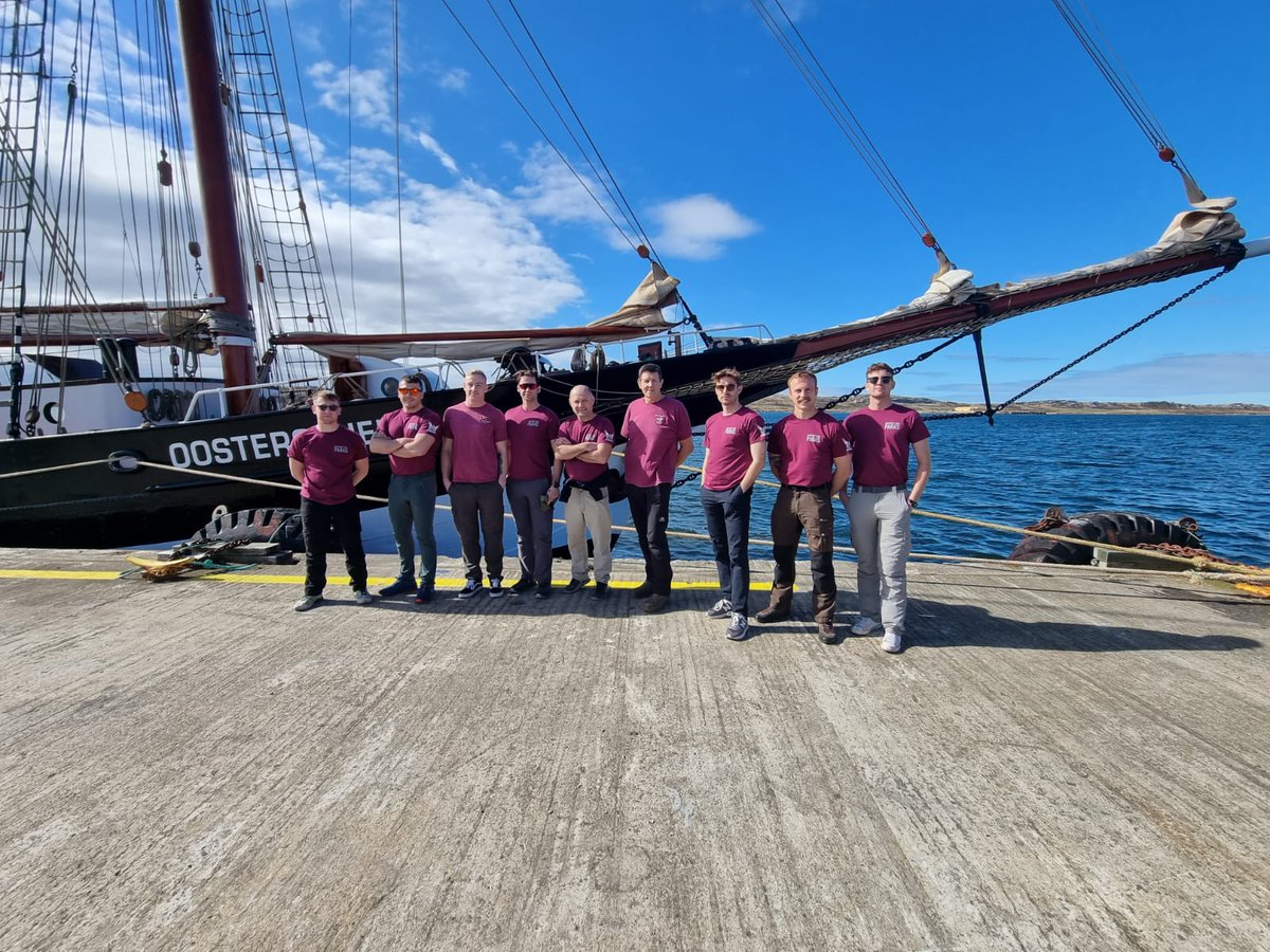 SUPPORT OUR PARAS tweet media