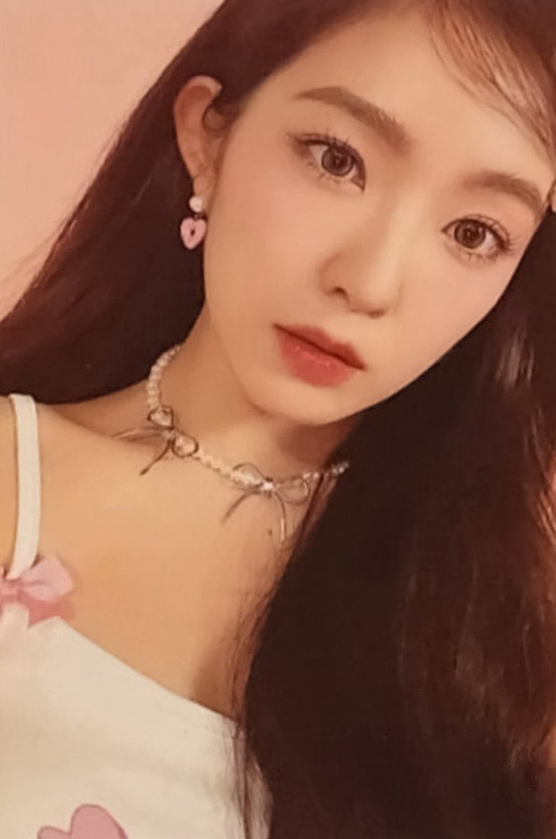 joohyunbrasil's tweet photo. 📸| Scans de Photocards da Irene do Season’s Greetings 2024.

#IRENE #아이린 #RedVelvet @RVsmtown https://t.co/KNJuOwwGkD