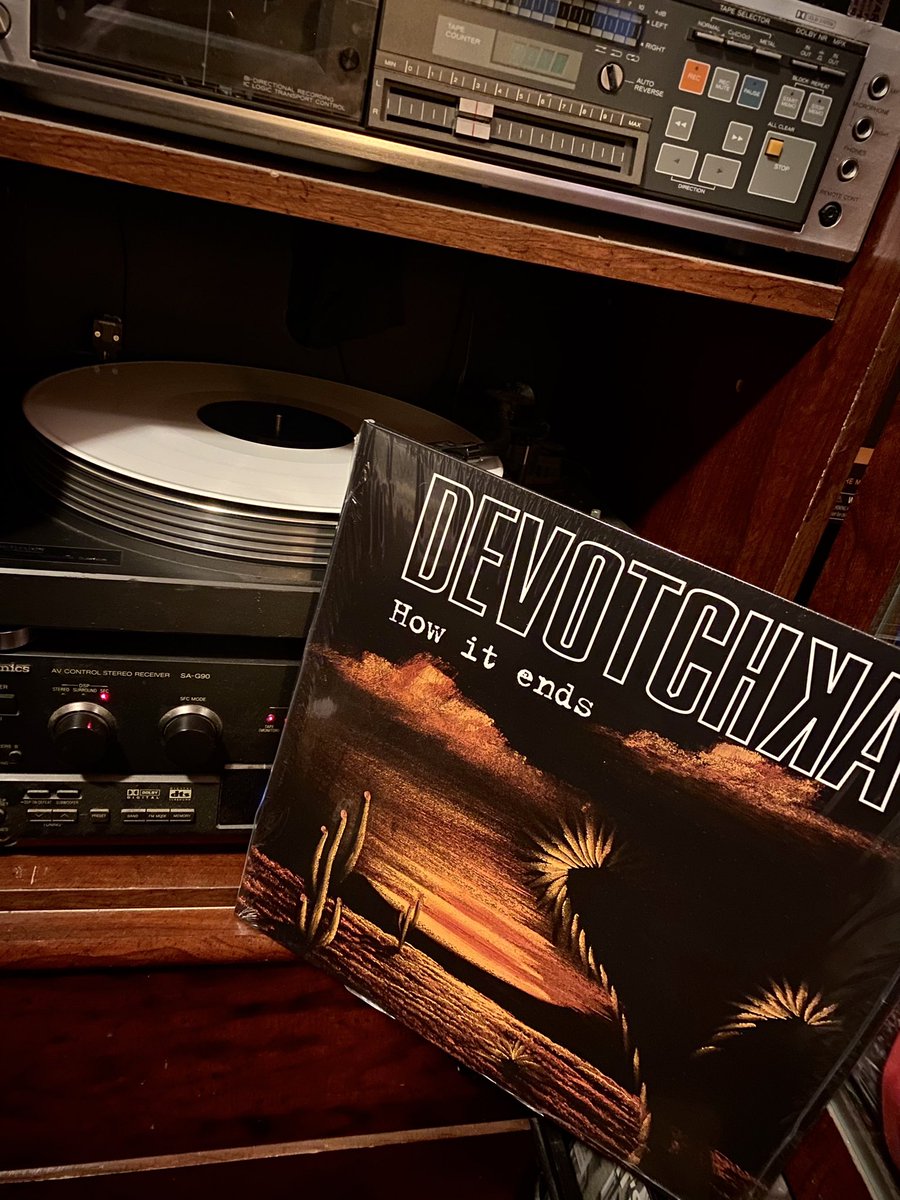 rokkyrakoon's tweet photo. 20th Anniversary pressing of “How It Ends” by Devotchka! It is *GORGEOUS*!!
There is no one who loves them better than me, my dear.🖤 @devotchkamusic #devotchka #Colorado https://t.co/q9pP6b3j8t