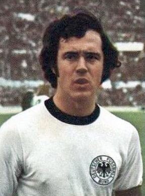 Clau_Dote's tweet photo. Hasta siempre Kaiser!!!!! Franz Beckenbauer, campeón del mundo con la selección de la entonces Alemania Federal como jugador en 1974, y como DT en 1990. https://t.co/efFfVISrrT