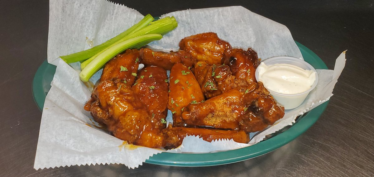 CherrySteak's tweet photo. πEnjoy our WING Special at Cherry Pocket π πΆJoin us on the deck for Live Music by Katie Downer from 4-8pm. Don't miss out on a delicious combo of great tunes and tasty wings! 863-439-2031
#CherryPocket #WingSpecial #LiveMusic https://t.co/OwszbxlGot