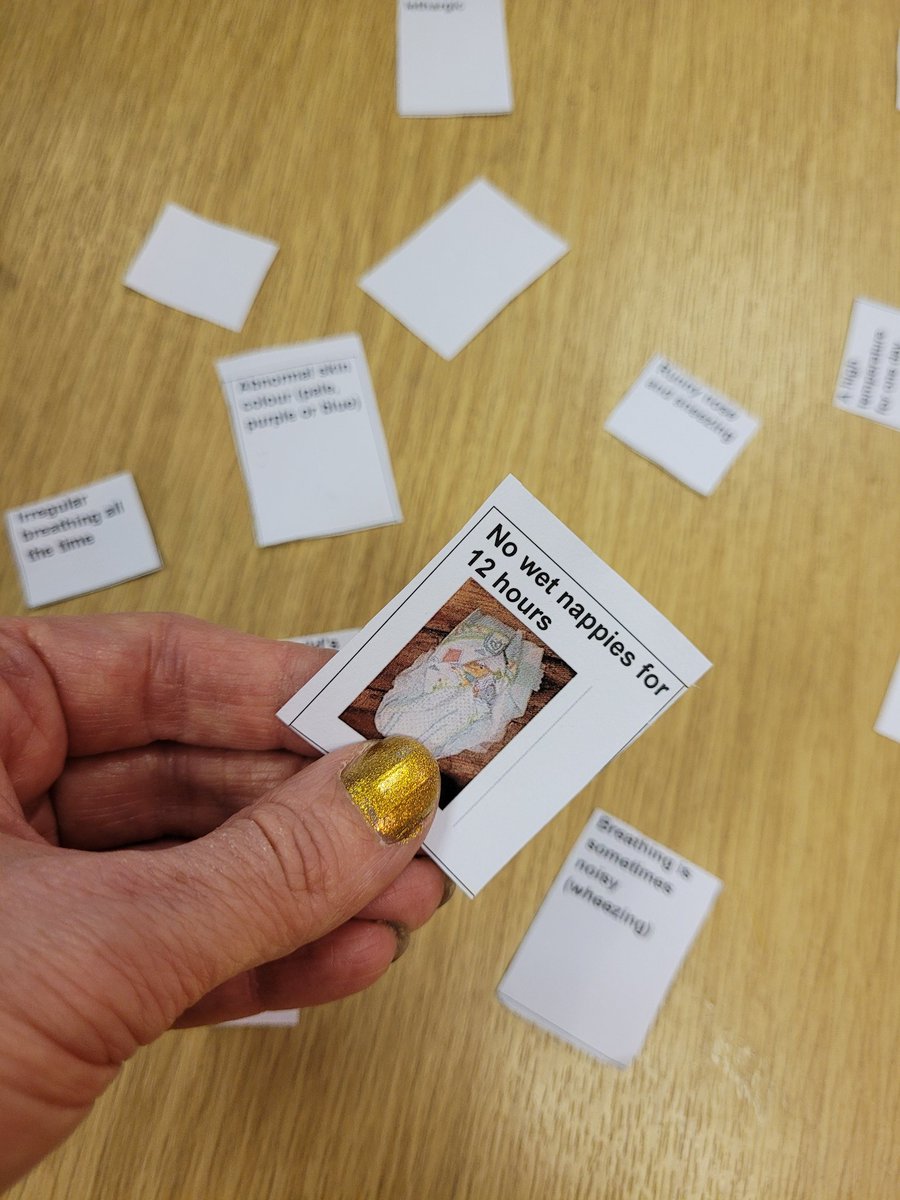 CreativeEnglish's tweet image. A good first day of facilitator training, exploring confidence &amp;amp; understanding to navigate health systems, vaccinations &amp;amp; respiratory health with a lot of joy, connection and laughter #AppliedTheatre #HealthLiteracy