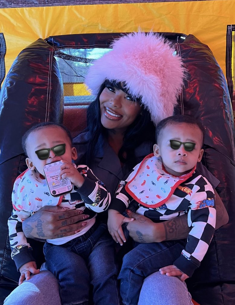 Happy 1st birthday to Summer Walker's twins! 🎈