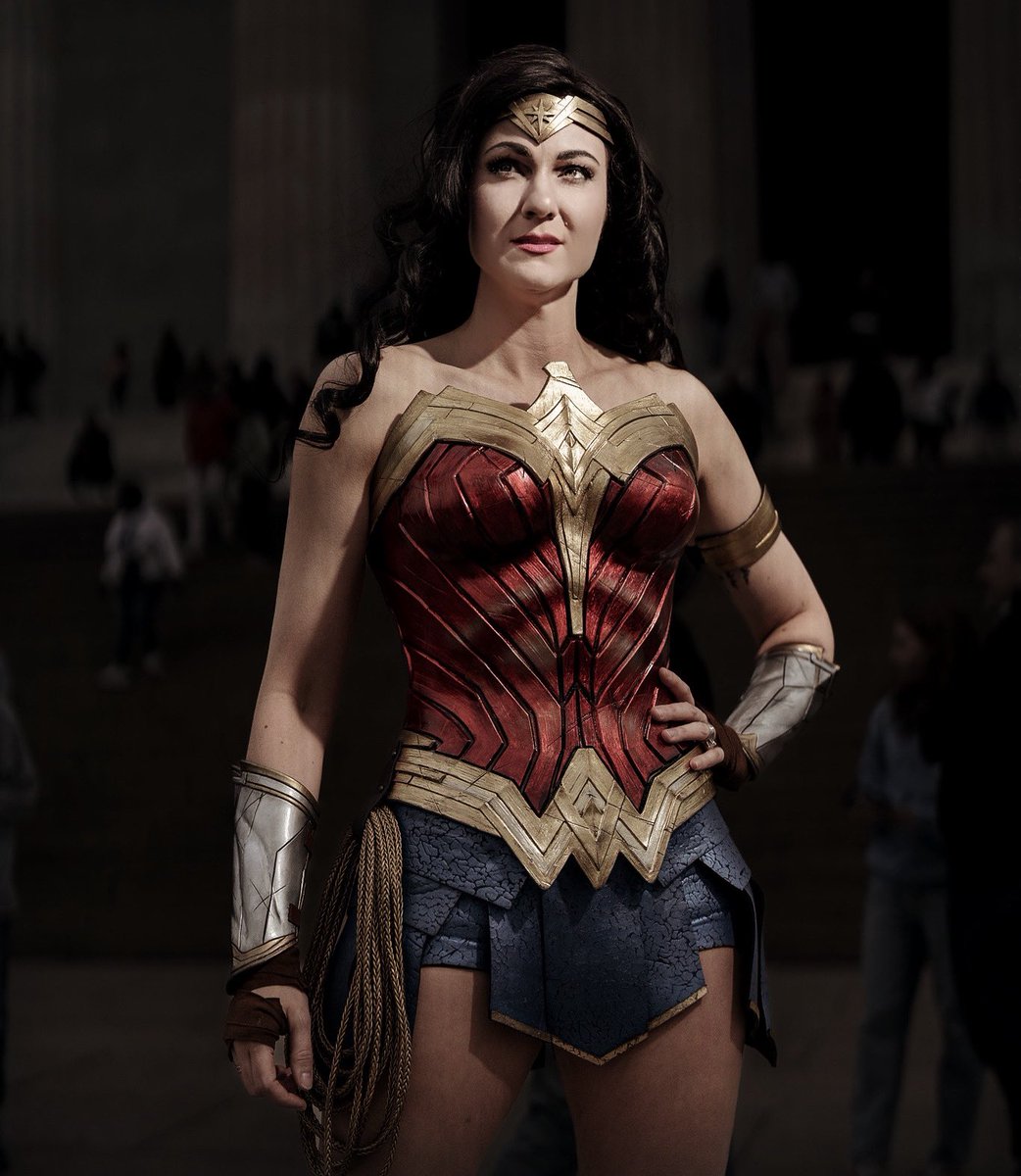 susie_creates's tweet photo. I hope you have a nice fresh start to a new week! 💋 Diana Prince #WonderWoman 
Photo be @Cabrera_J https://t.co/UgGthnyrYa