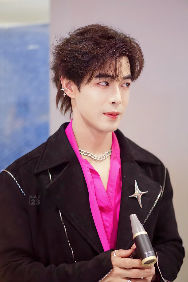 myboynumber23's tweet photo. ต้องอวยยังไงอ่ะ หล่อมากก 🔥

@arawillie_ 
#arawillie #hashtax 
#idolexchange https://t.co/EKcCg72UkM