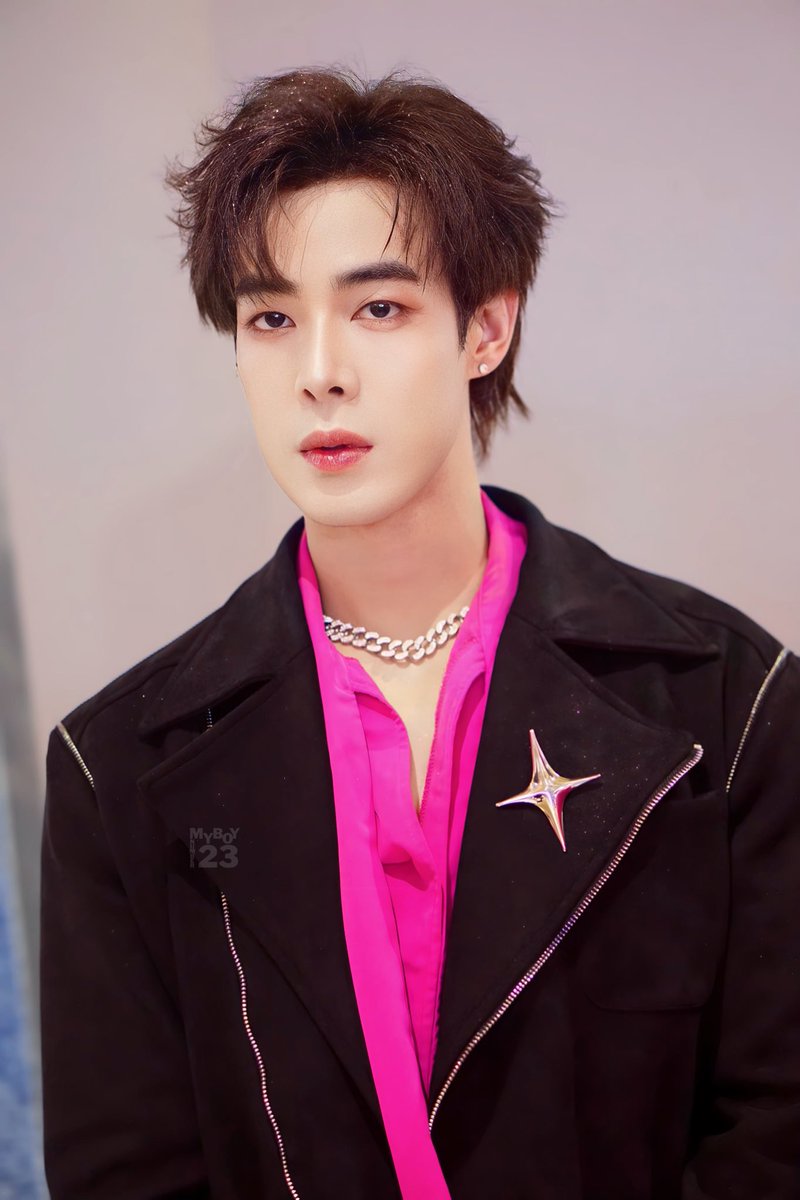 myboynumber23's tweet photo. ต้องอวยยังไงอ่ะ หล่อมากก 🔥

@arawillie_ 
#arawillie #hashtax 
#idolexchange https://t.co/EKcCg72UkM