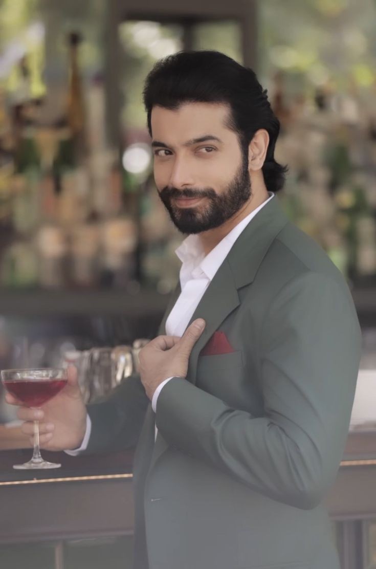 PieSharad's tweet photo. Captivating hearts with one smile.

HBD SHARAD MALHOTRA https://t.co/R47FQkBQmr