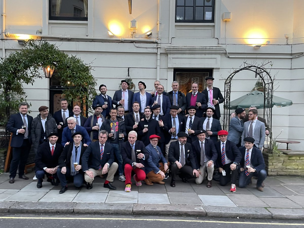 odileprevotusa's tweet photo. On Saturday, the youngest and oldest generation of @LondonFrenchRFC paid tribute to one-of-a-kind, unforgettable, funny,lovely ANTOINE LUROT. It was a memorable day for all of us #RIP #LFRC #Family #Rugby #London https://t.co/QZtNDDyU7S